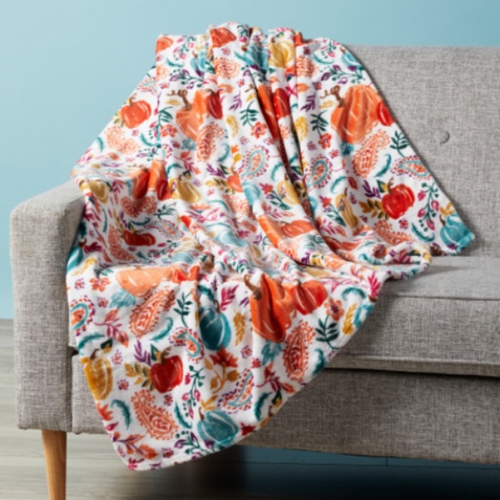 SHABBY CHIC 60x70 Lilith Pumpkins Plush Throw